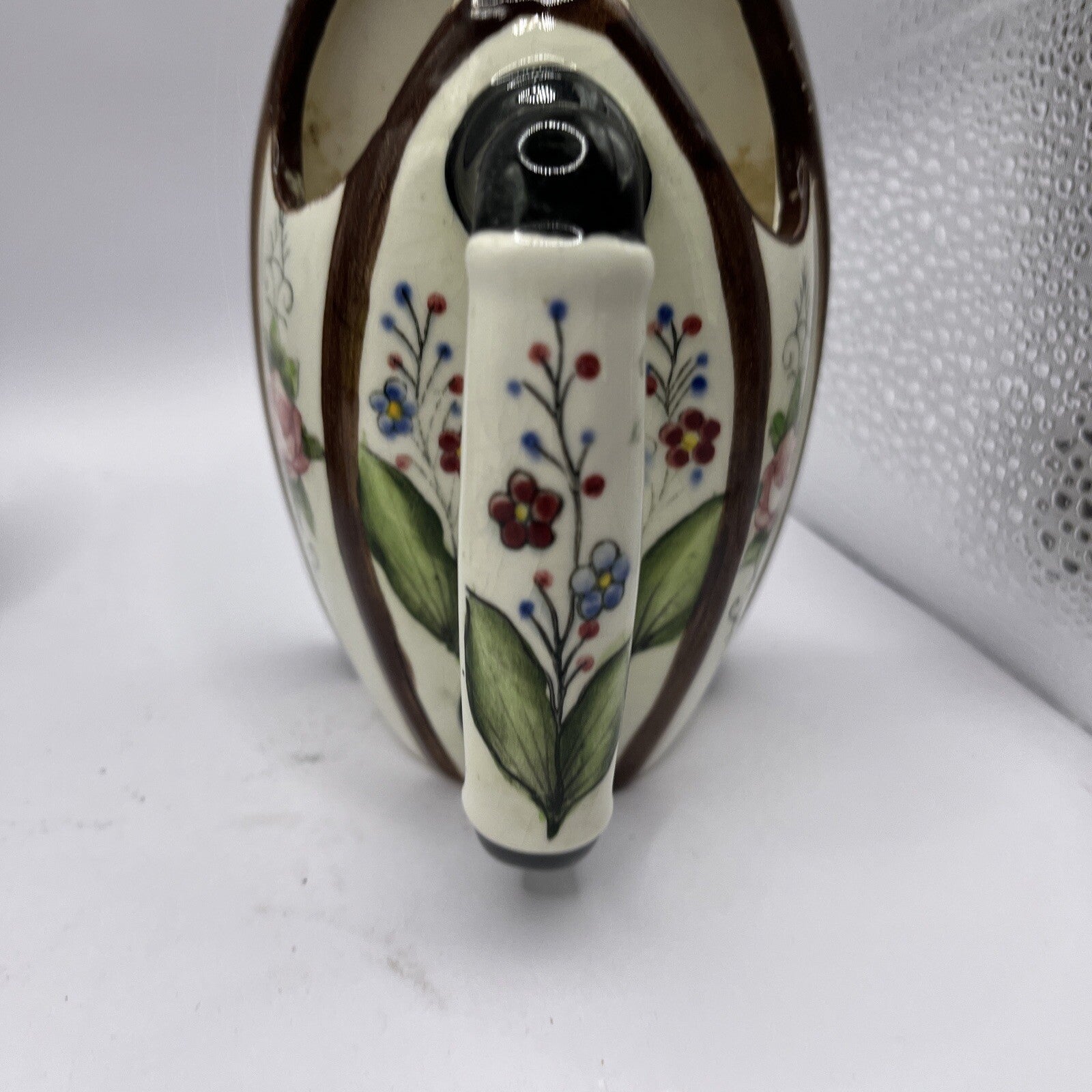 Vintage Ucagco China Ceramic Wall Pocket Floral Iron Handpainted Japan 5 1/4"