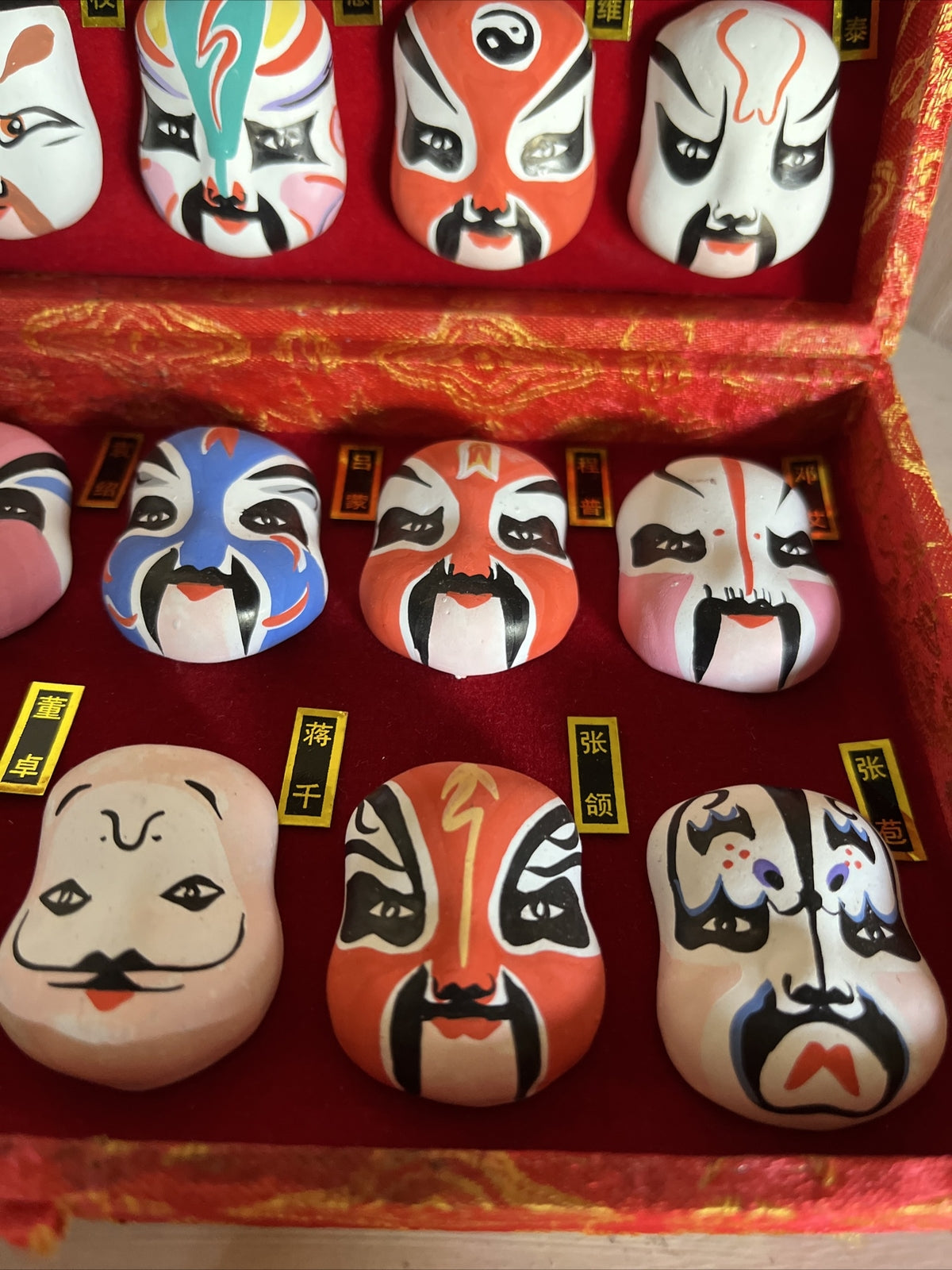 VINTAGE 20-PIECE SET MINIATURE CHINESE BEJING OPERA FACE MASKS HAND-PAINTED CLAY