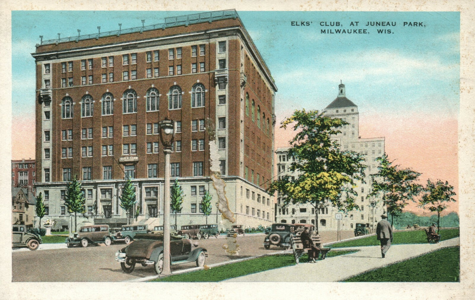 Elks Club Jeanau Park Milwaukee WIS Wisconsin Postcard