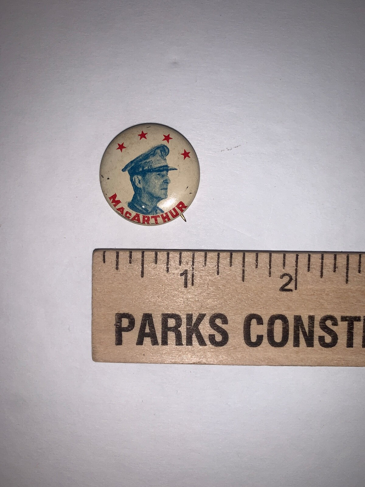 Vintage General MacArthur 4 Star 1" Litho Pinback