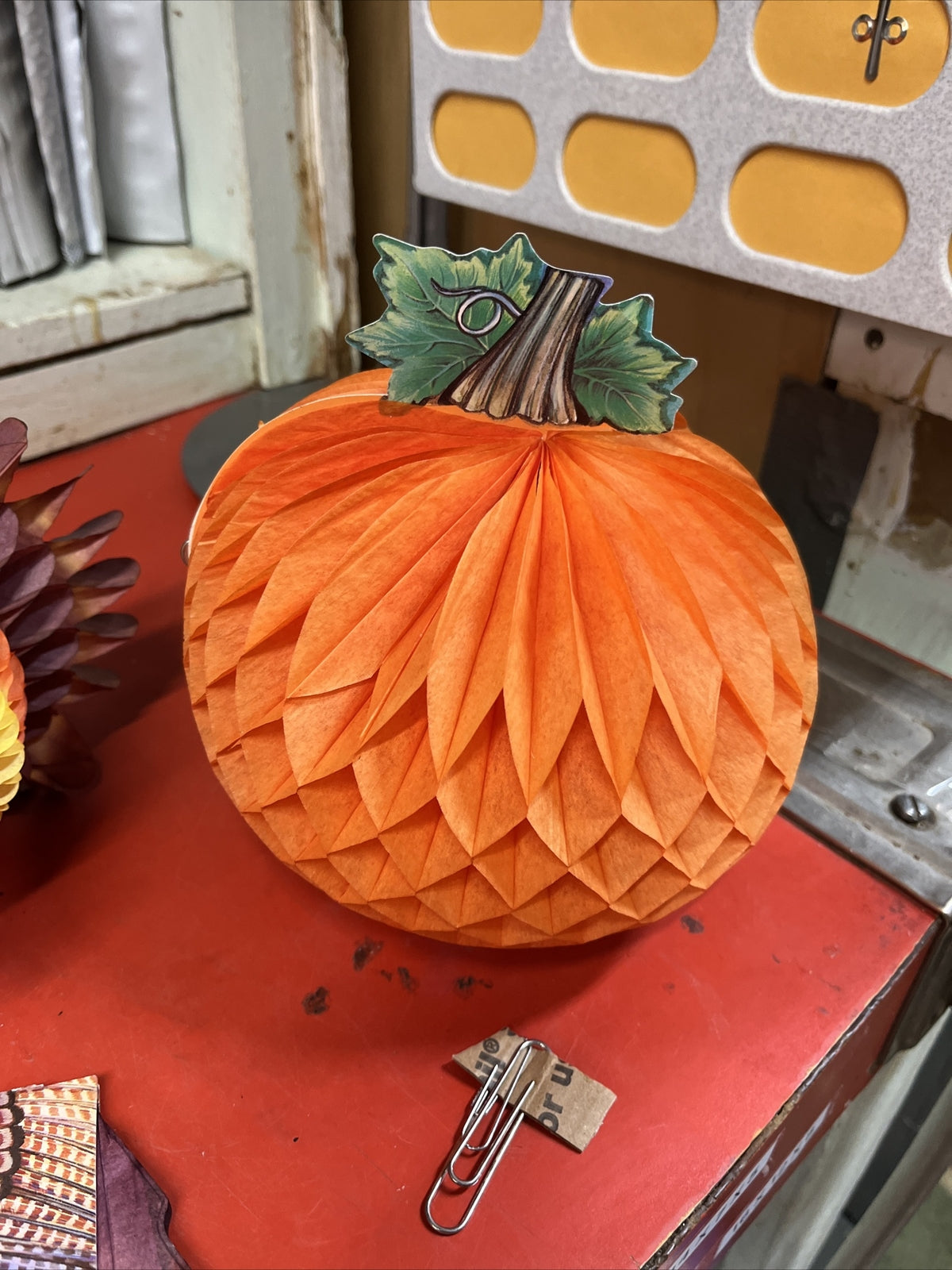 Vintage 11 Pc - Honeycomb Folding Thanksgiving Turkeys, & Pumpkin