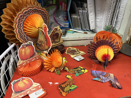 Vintage 11 Pc - Honeycomb Folding Thanksgiving Turkeys, & Pumpkin