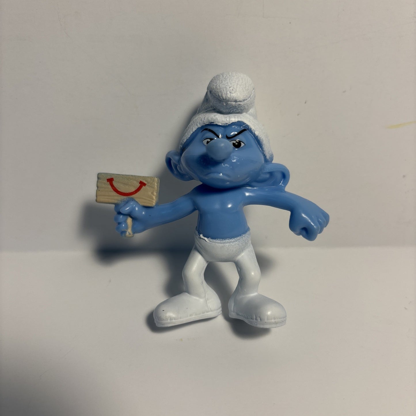 PEYO Smurf Grouchy Holding Smile Sign McDonalds Happy Meal Toy #8