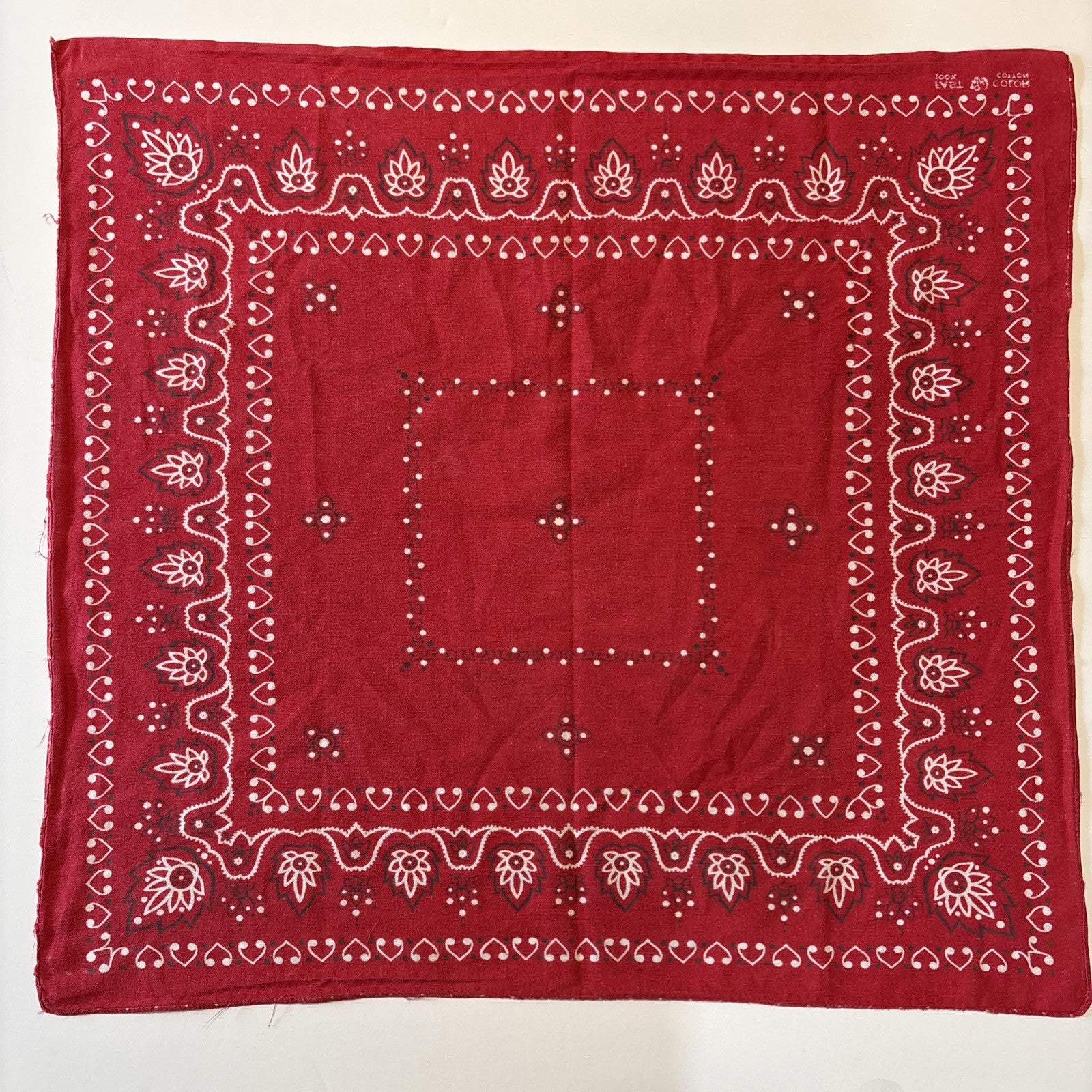 Vtg Elephant Trunk Down Red Paisley Bandana Fast Color 100% Cotton 21.25" x 20"