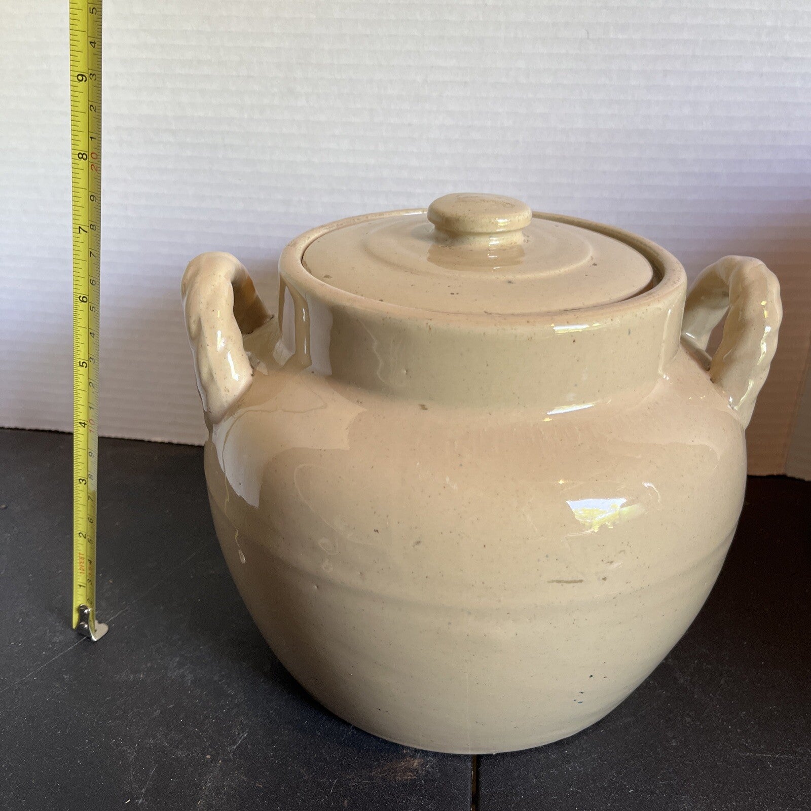 Antique/primitive/Bean Pot/cookie jar with twisted handles