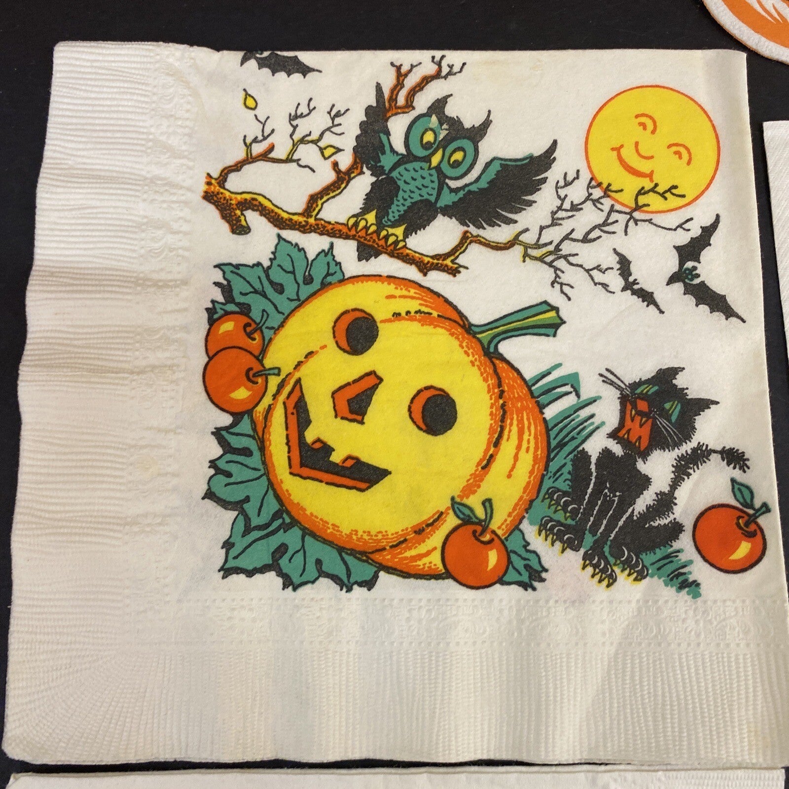 Vintage HALLOWEEN White PAPER NAPKIN Lot of 4 JackOLanter, Cats, Bats, Owls