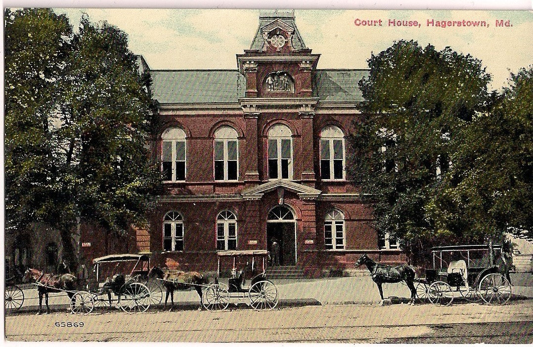 Court House Hagertown Horse carriage MD Maryland Postcard