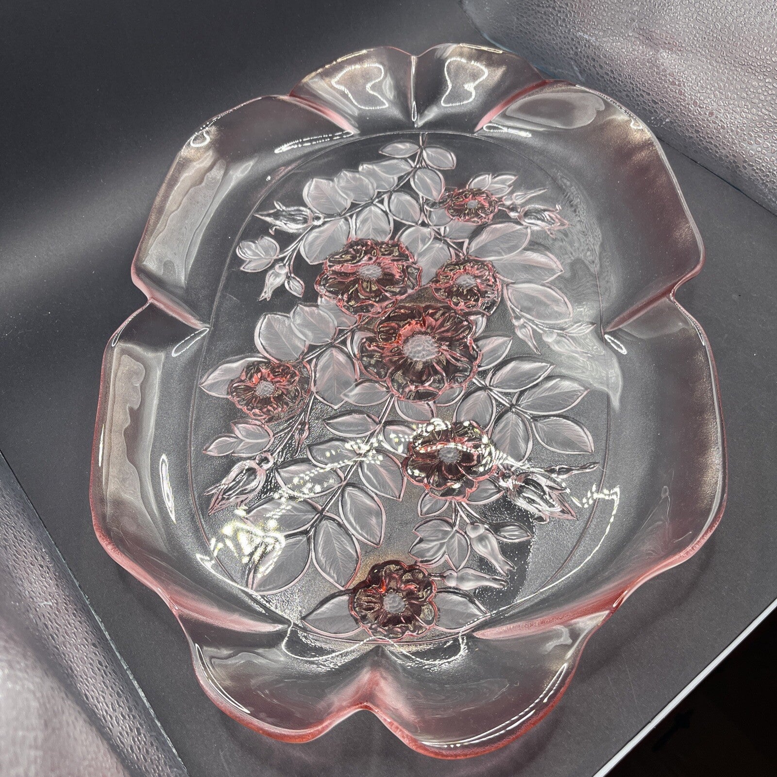 BEAUTIFUL VTG 80'S Sturdy Mikasa ROSELLA  Crystal Platter Dish Frosted Pink Rose