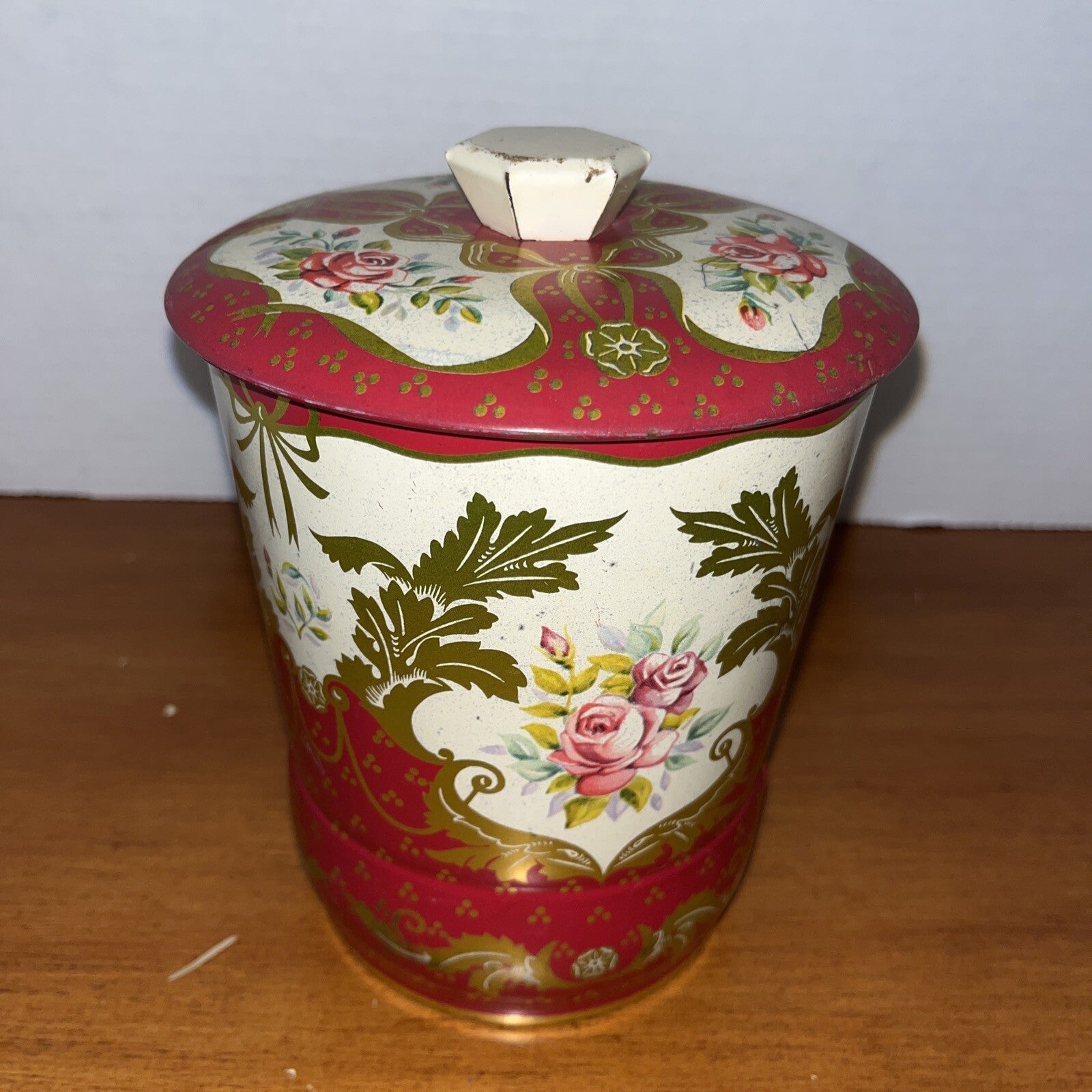 Red CANDY Roses Red Roses TOFFEE TIN George Horner & Co