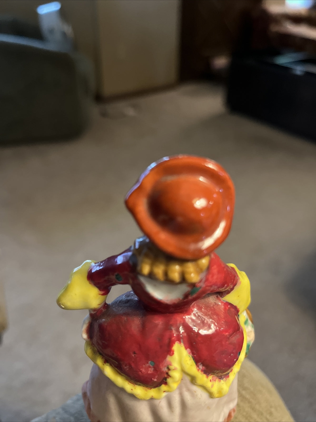 VINTAGE: OCCUPIED JAPAN PORCELAIN LADY FIGURINE ~~ HAND PAINTED