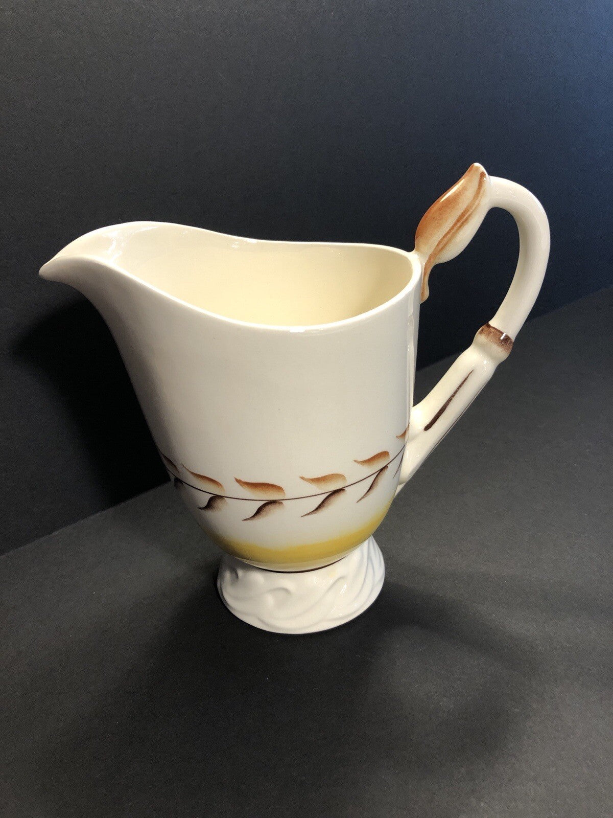 VERNON KILNS of California ARCADIA Pattern Tea Pot (?)  7" tall 1940s - NO LID