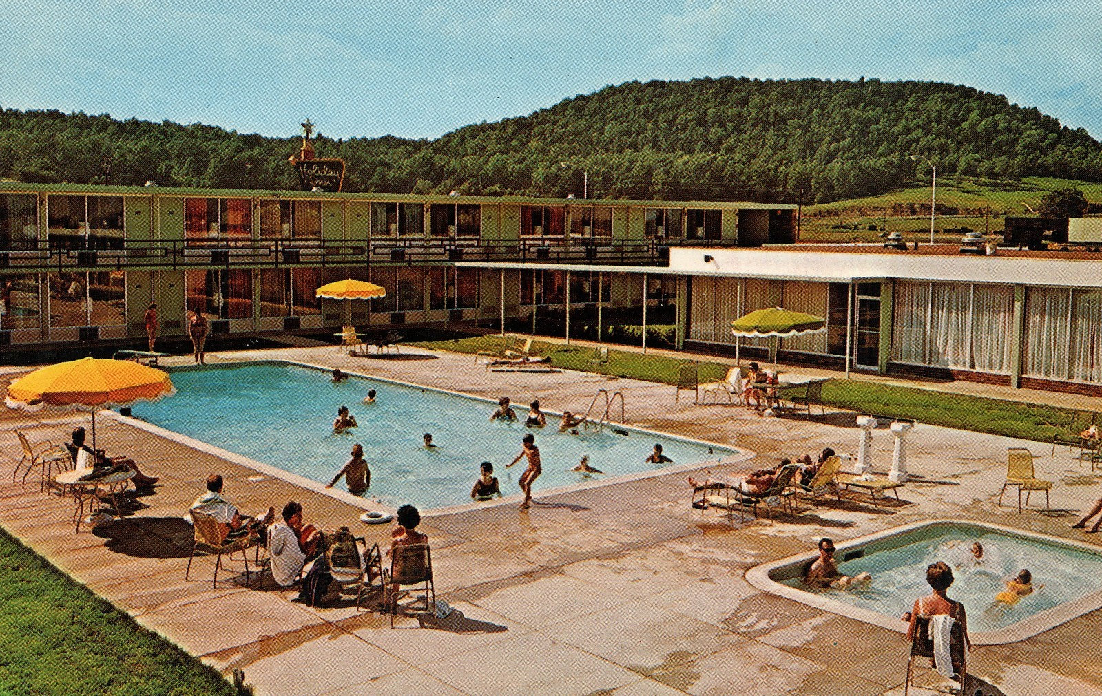 Holiday Inn Cave City KY James B Shaw Innkeeper Poolside View Hotel Postcard