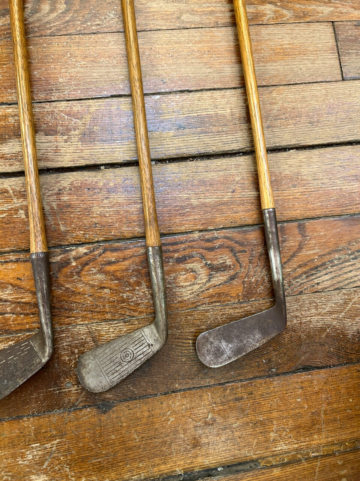 1930's Set of 7 Golf Club W Bag Wood and Metal Clubs Wood Handles W Talon Zipper