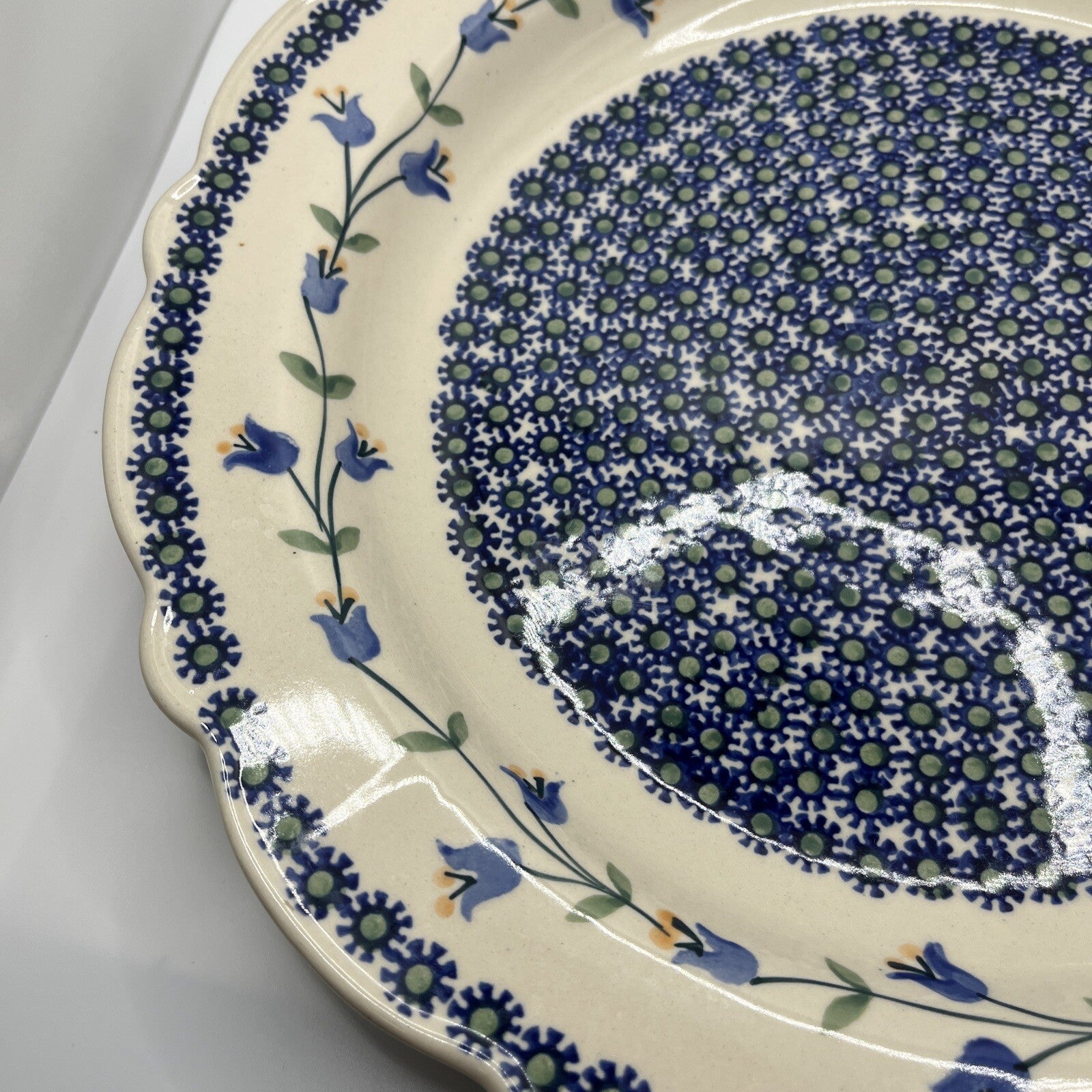 Boleslawiec Polish Pottery 13" Large Serving Dish Scalloped Round  Flowers