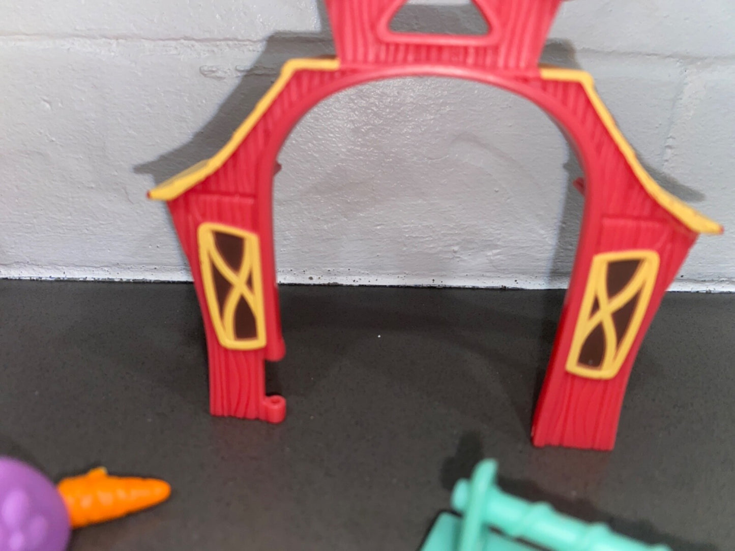 Littlest Pet Shop LPS Walkable Brown Horse With Farm Accessories WORKS!