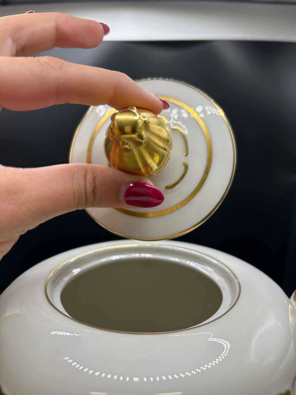 RARE Waldershof Bavaria Germany Tea/Coffee Pot with Lid Cream with Gold Rim