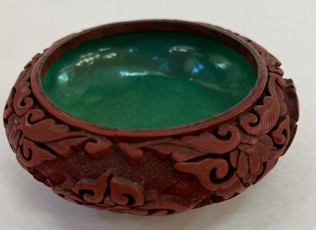 Vintage Carved Chinese 4 1/4" Red and Green Cinnabar Bowl