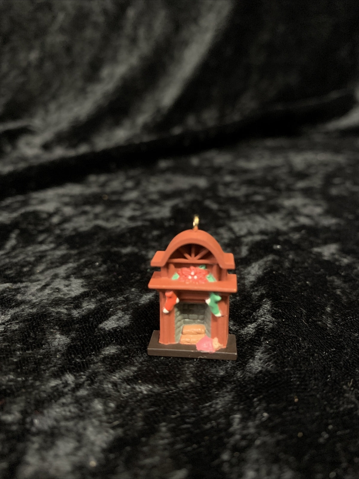 Vintage 1997 Miniature Hallmark Keepsake Membership Ornament "Ready for Santa"