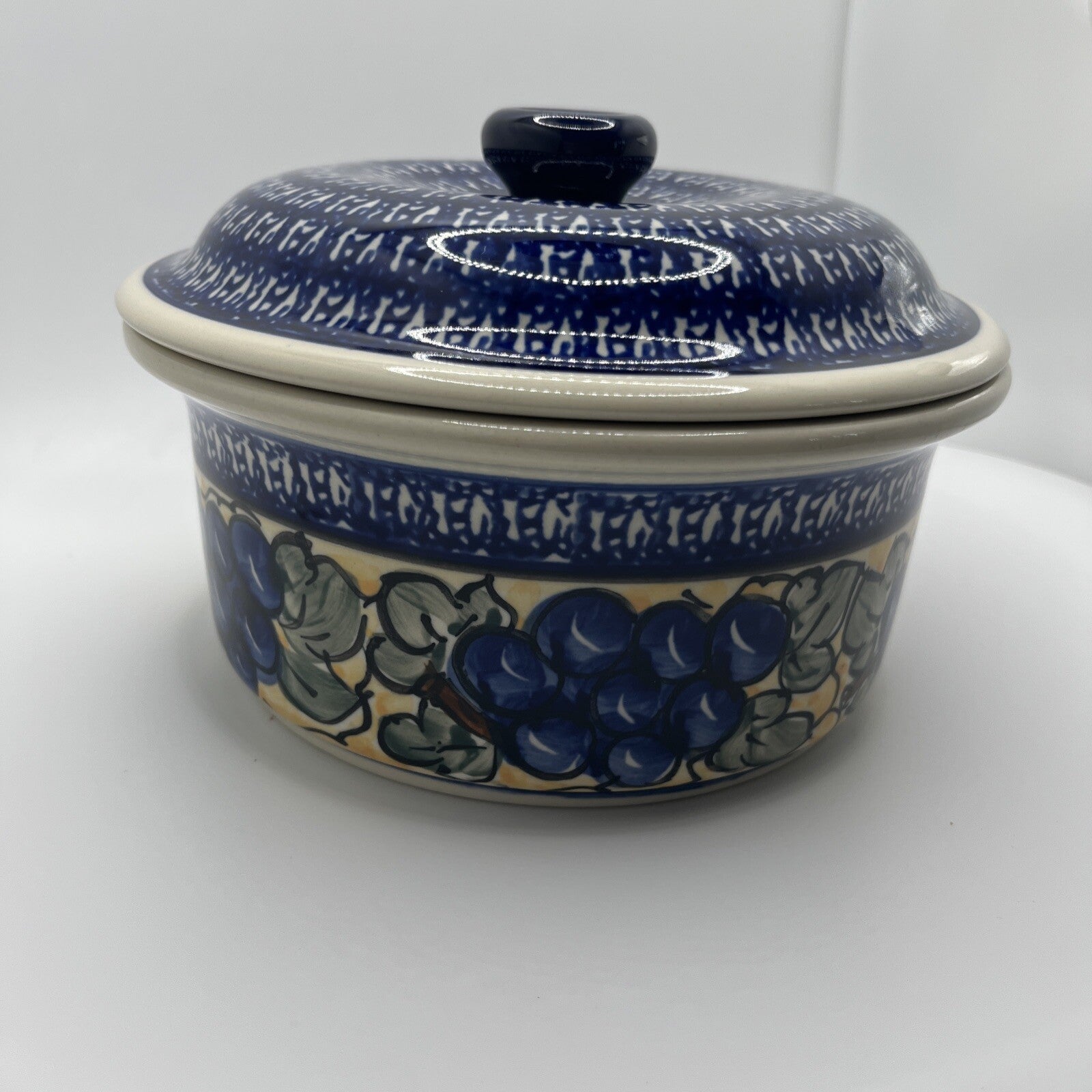 Boleslawiec Poland Round Stoneware Casserole Baker With Lid Hand Painted 7.75”