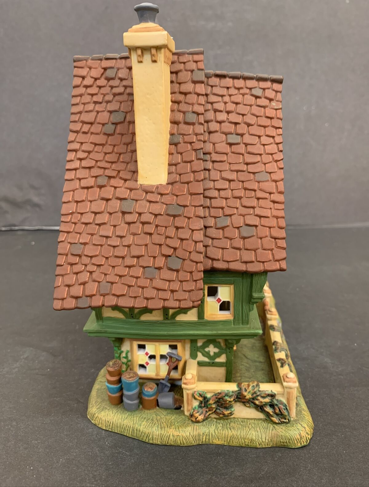 Department 56 Dickens Village - "Hedgerow Garden Cottage"