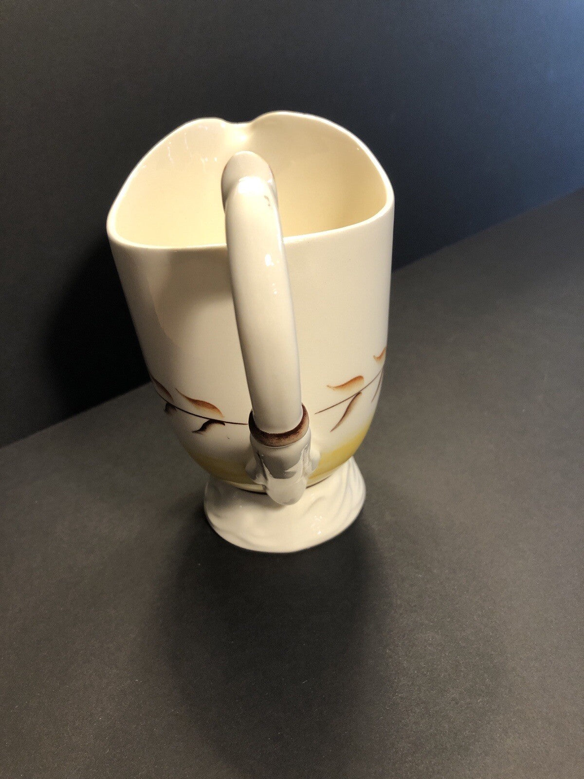 VERNON KILNS of California ARCADIA Pattern Tea Pot (?)  7" tall 1940s - NO LID