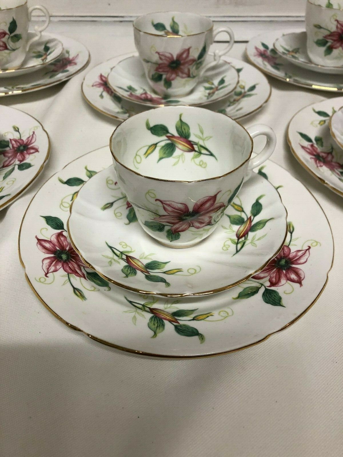 STANLEY FINE BONE CHINA ENGLAND EST 1875 CUPS,SAUCERS & PLATES Set of 4