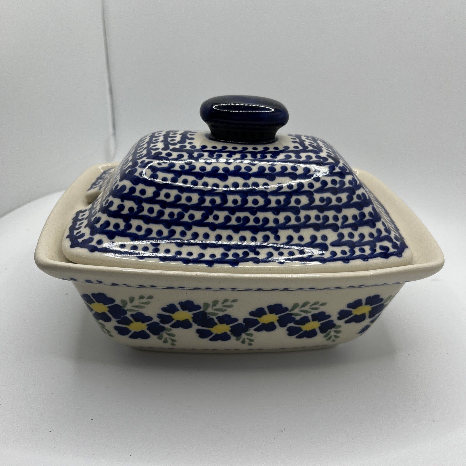 Boleslawiec Polish Pottery Covered Dish w/Spoon Slot 6.75" Yellow/Blue No Spoon