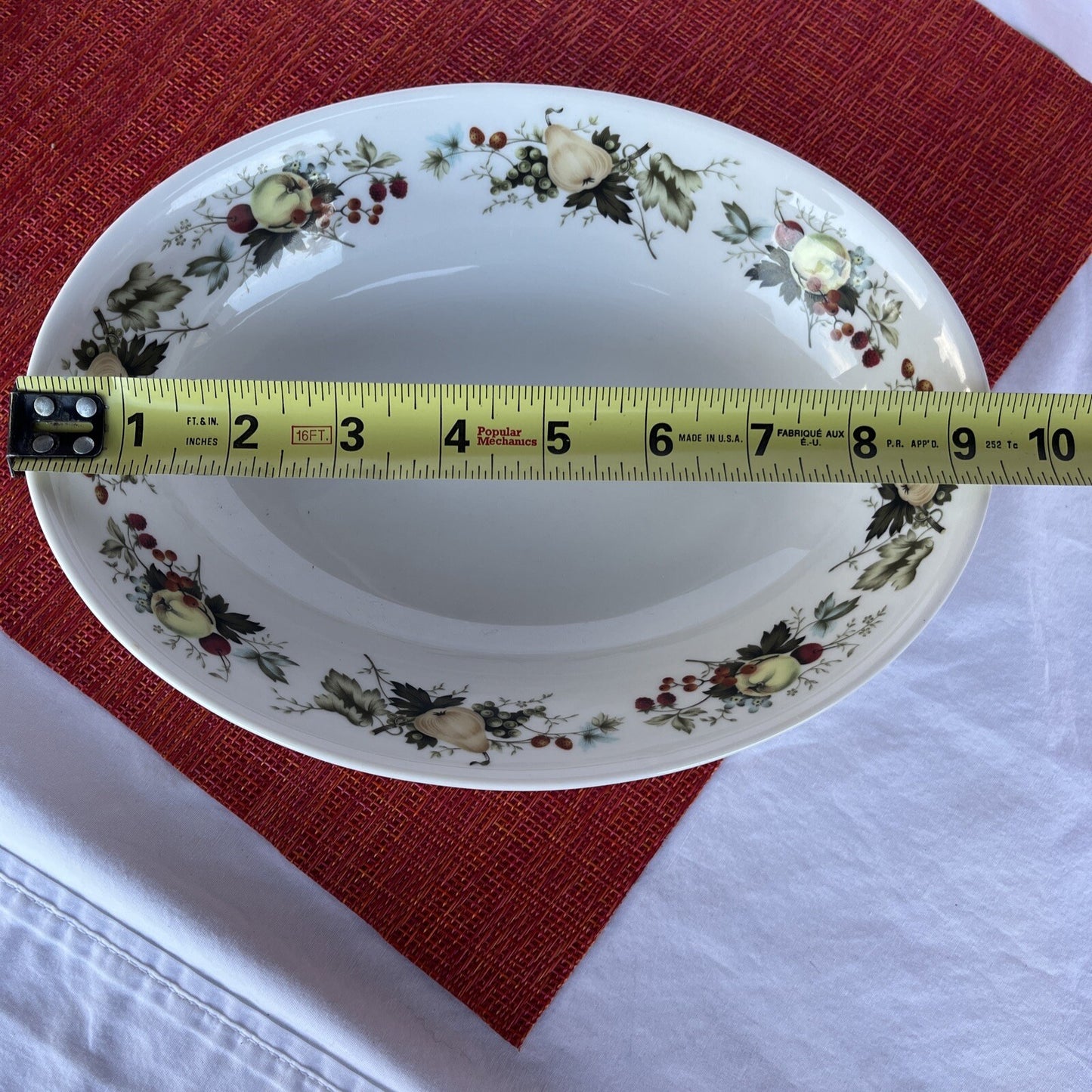 Royal Doulton MIRAMONT  9” X 7” Oval Serving Bowl TC1022 LIGHT USE.
