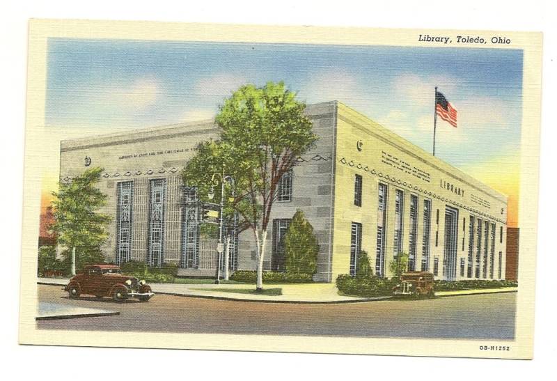 Library Toledo OH OHIO    Old car  Postcard