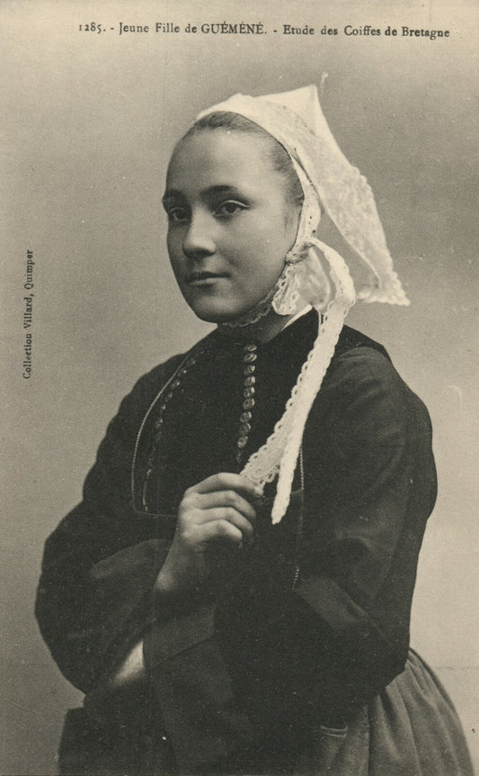 1285 Jeune Fille de Guemene Bretagne French France Folklore Fashion Postcard