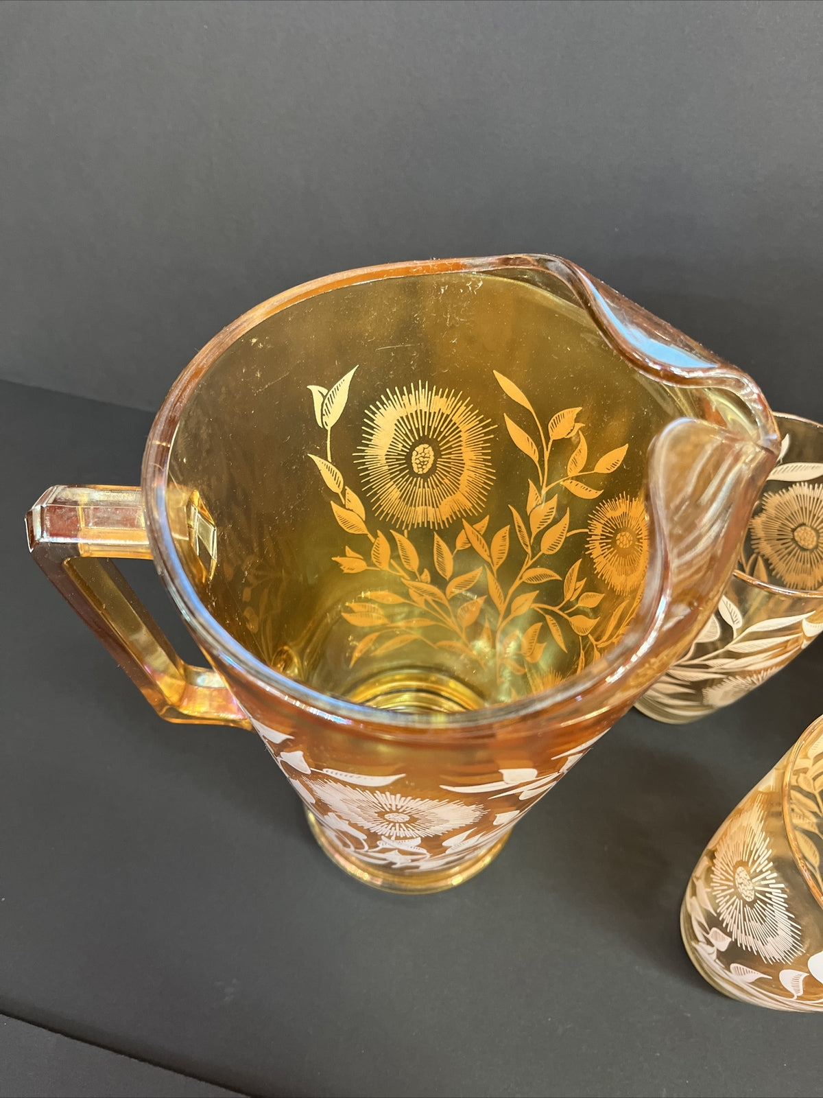 vtg Marigold Carnival Glass Pitcher 9.75" Hand Painted Sun Flowers w/ 2 glasses