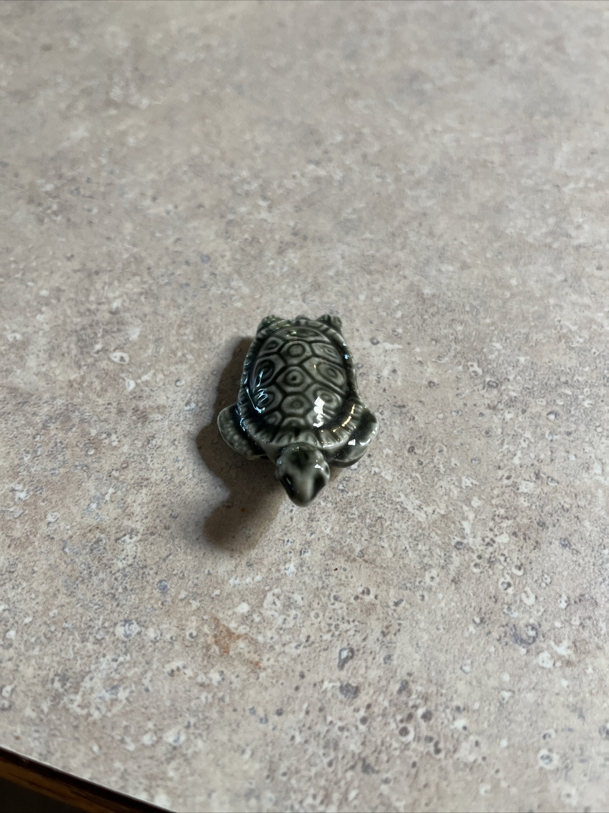 Miniature Sea Turtle Figurine, Wade Porcelain, Made in England, 2" Long, Read