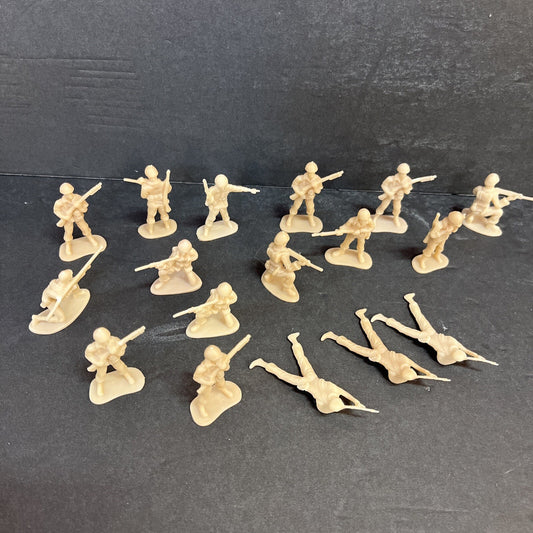 Classic 17 Tan Toy Soldiers plastic 2” army men