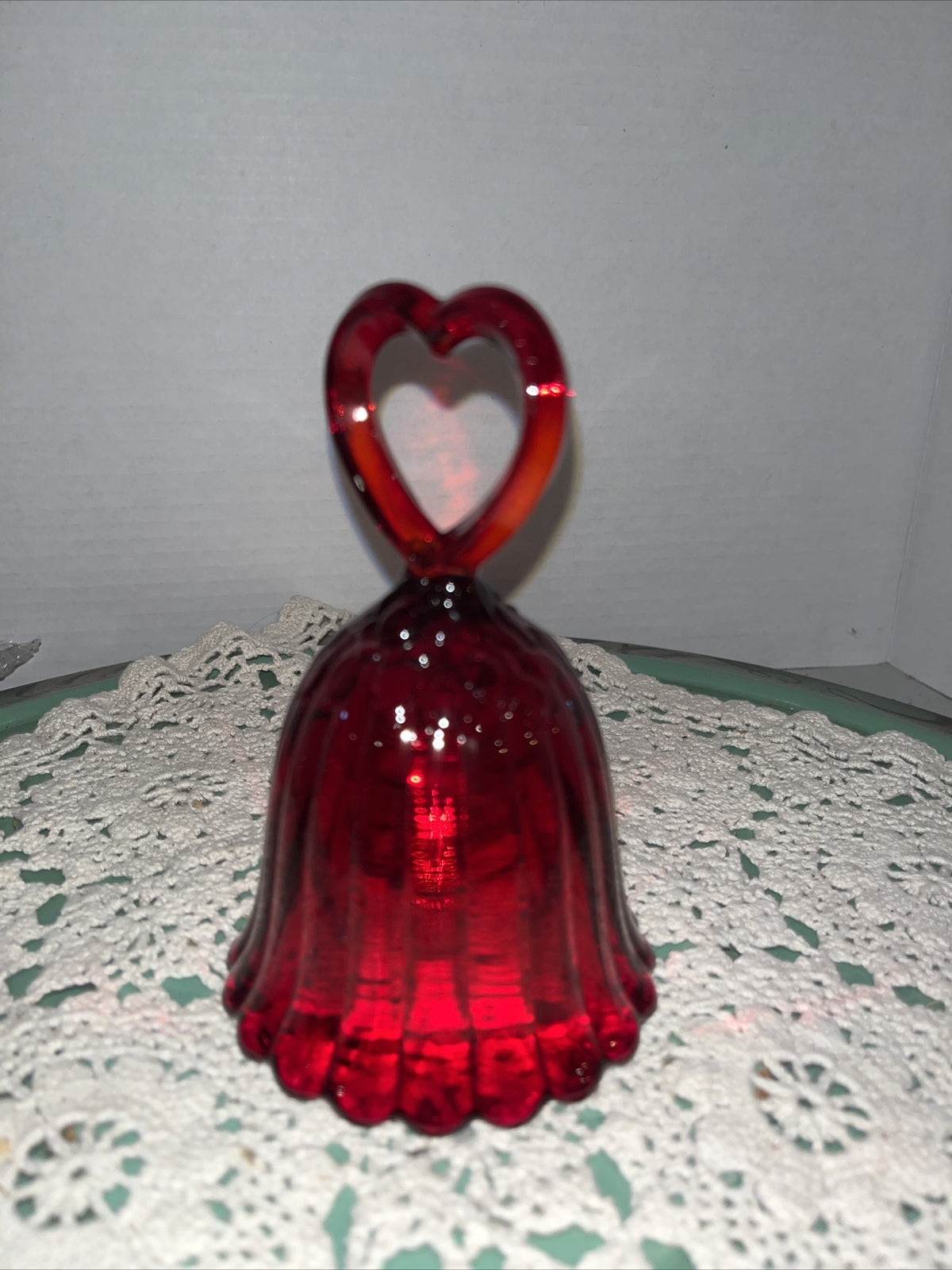 Vintage 1989 Fenton Red ruby Large Heart Handle Glass Bell 9774-RU. 5.5”