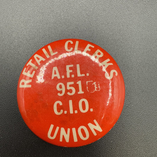 1.25" Retail Clerk AFL 951 CIO Union Red Vintage Pin Pinbacks