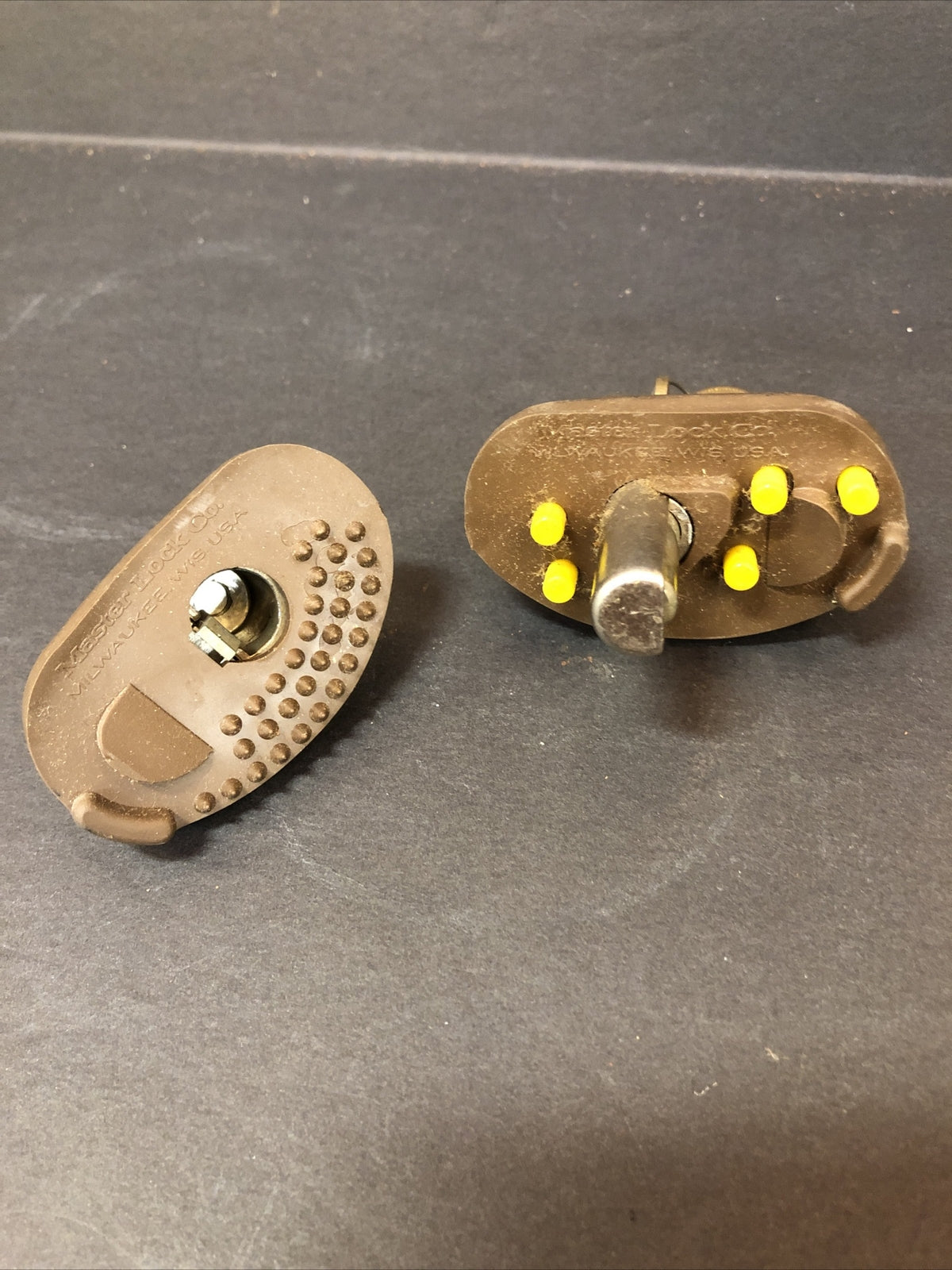 Lot of 2 master Trigger Locks padlocks with 2 keys each