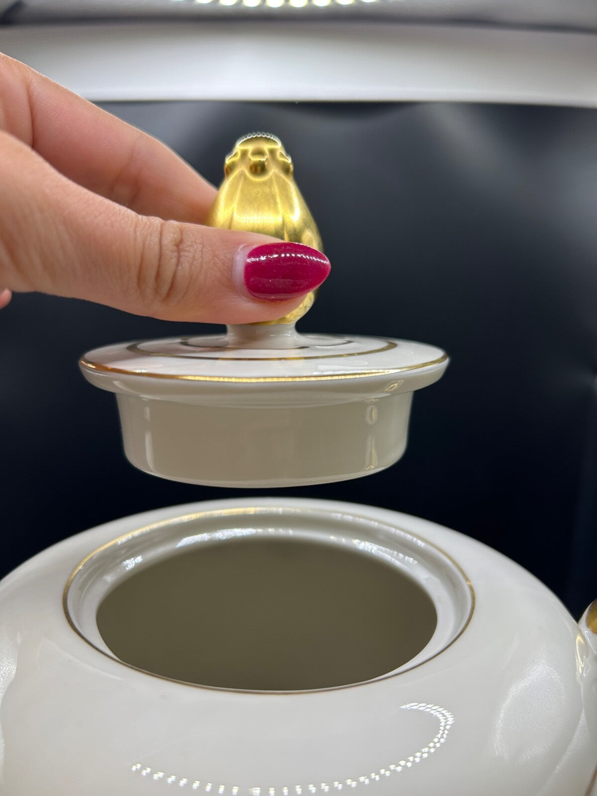 RARE Waldershof Bavaria Germany Tea/Coffee Pot with Lid Cream with Gold Rim