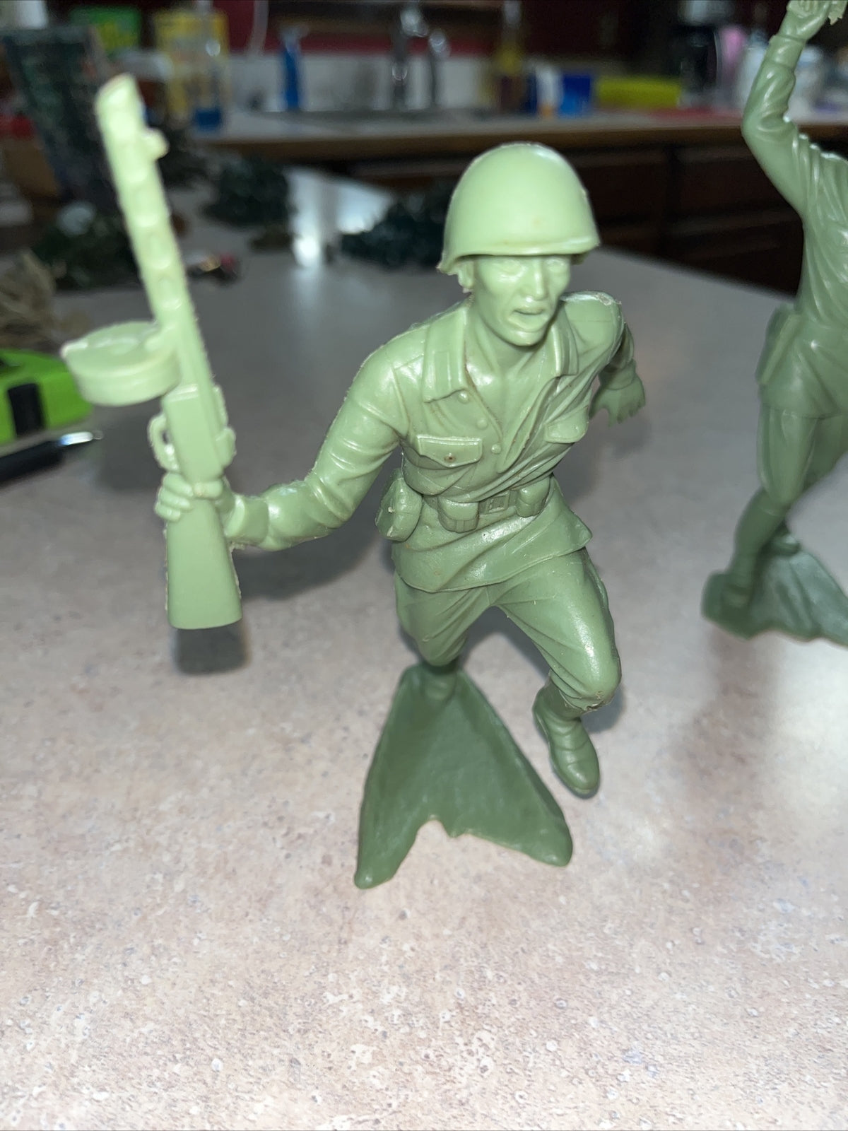 Vintage 1963 Marx US Army Men 4 plastic figures 6" toy soldiers military