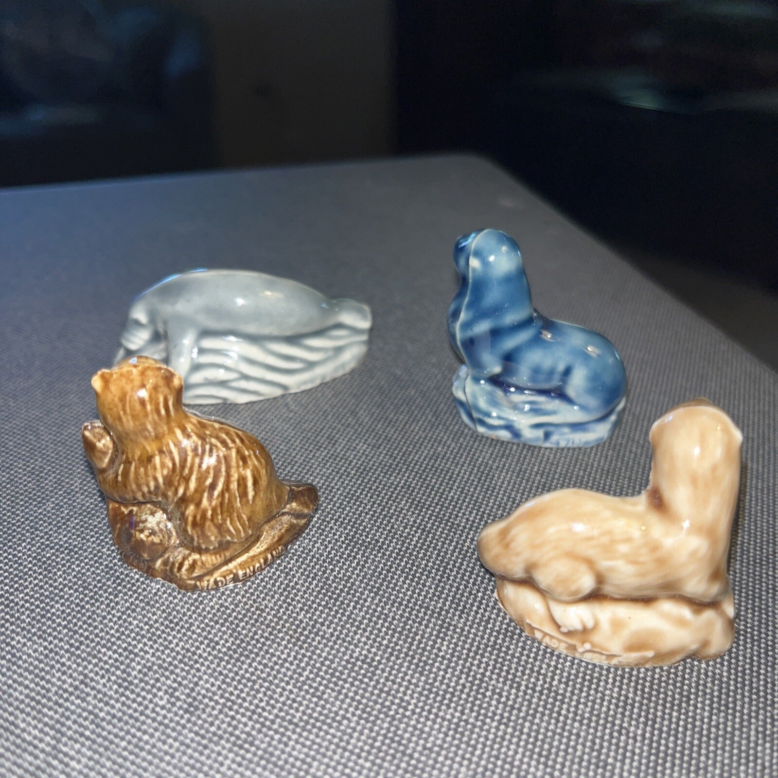 WADE WHIMSY FIGURINE VINTAGE ENGLAND ANIMAL LOT WALRUS SEAL OTTER & BEAVER (4)
