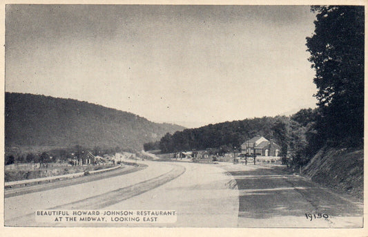 Beautiful Howard Johnson Restaurant at the Midway East Pennsylvania PA Postcard