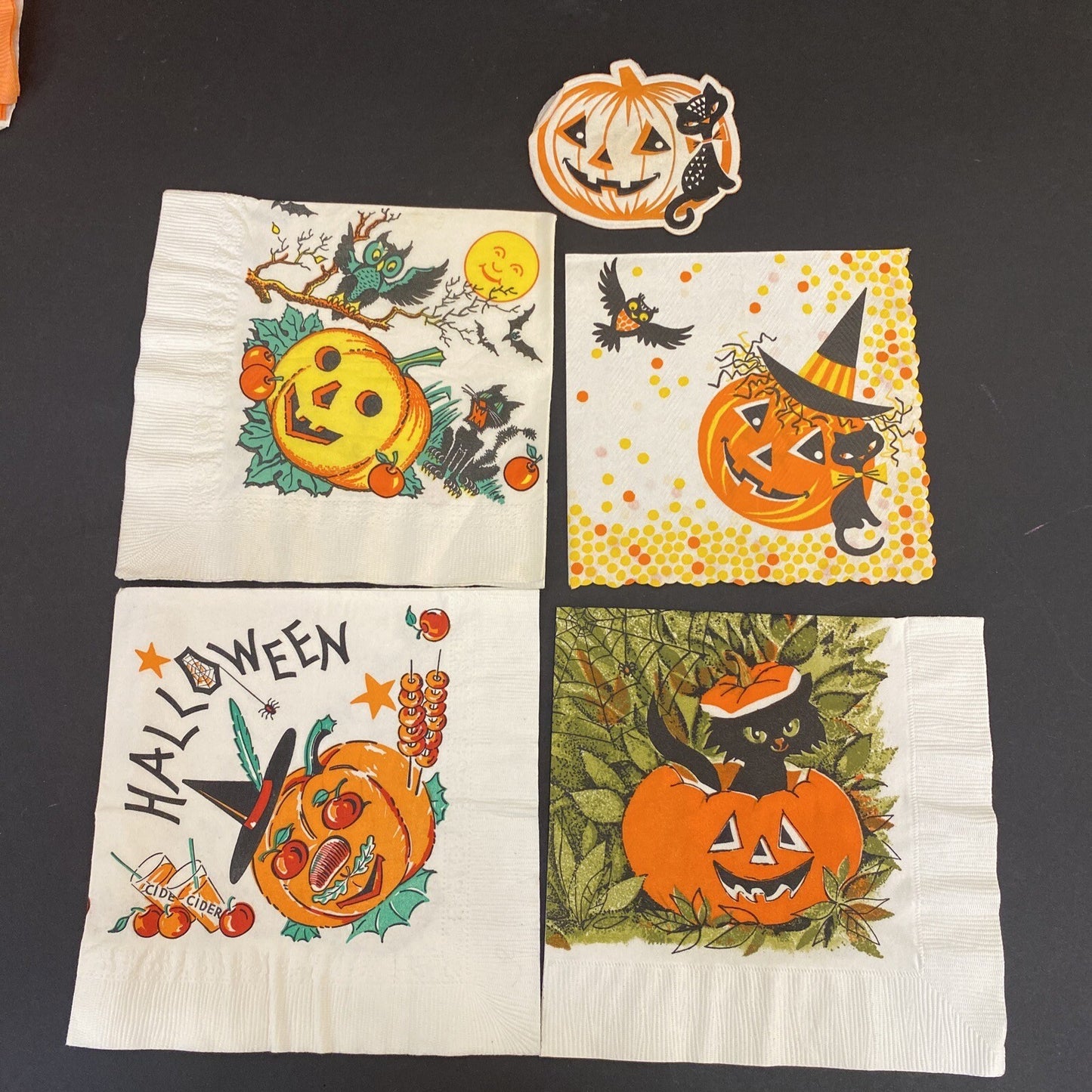 Vintage HALLOWEEN White PAPER NAPKIN Lot of 4 JackOLanter, Cats, Bats, Owls