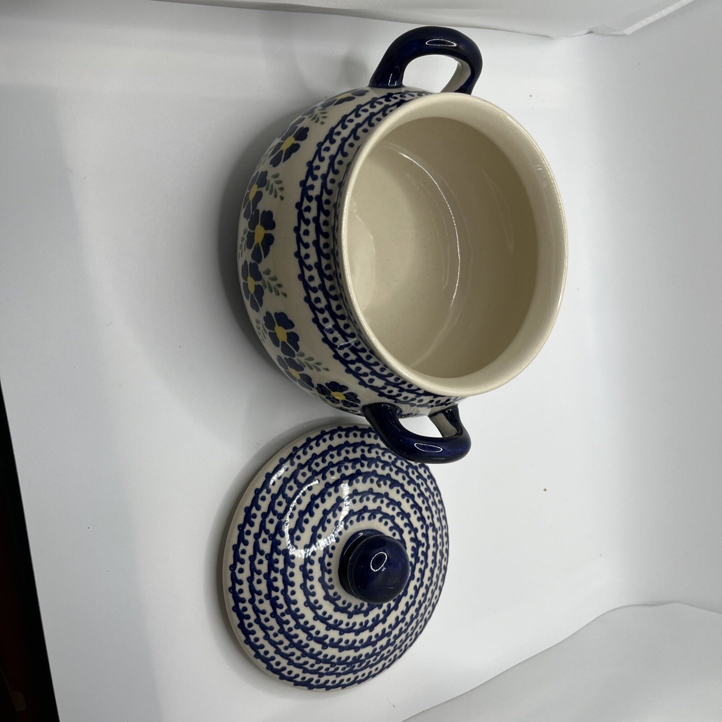 Boleslawiec Polish Pottery Floral Pattern Bullion Soup Bowl With Handles & Lid