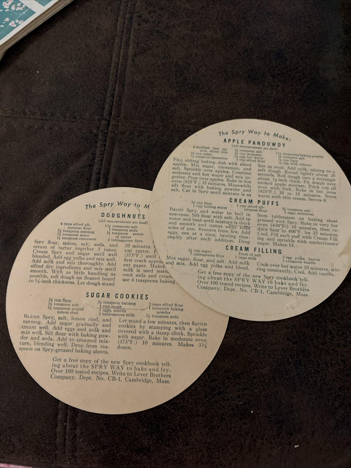 Spry Way Aunt Jenny Lever Brothers Cardboard Container Comic and Recipes