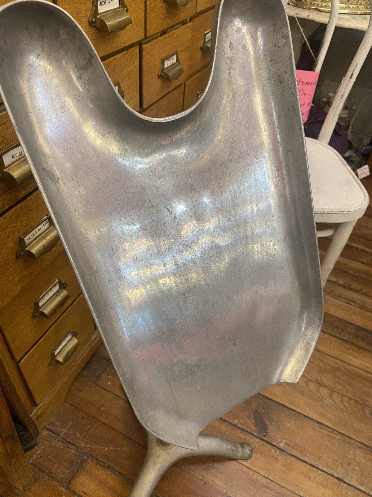 ANTIQUE Vintage Shampoo SHAVING STAND NECK TRAY INDUSTRIAL MEDICAL Cast Aluminum