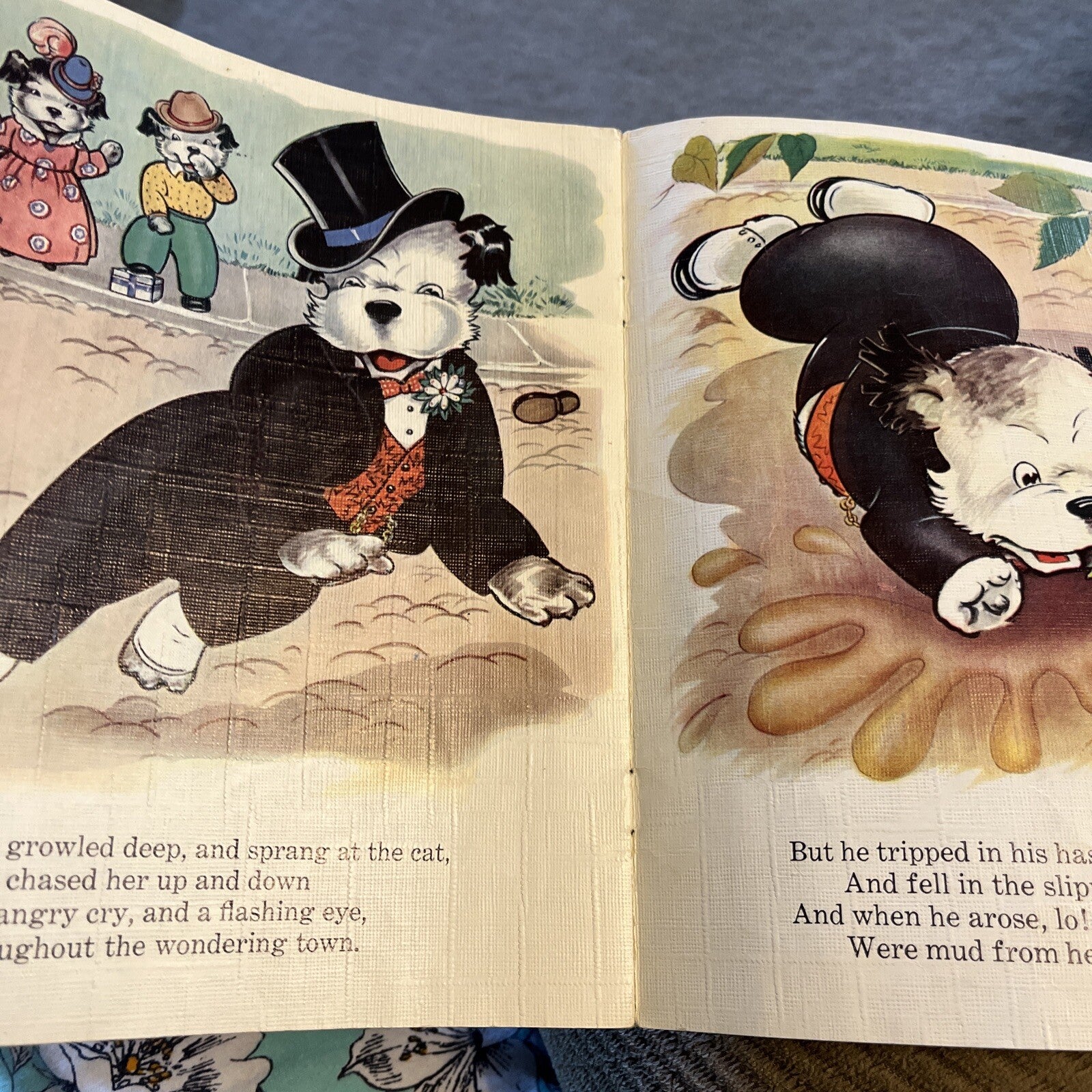1940 The Doggy Book Saalfield 1940 Linen Children's Book Very Nice Copy