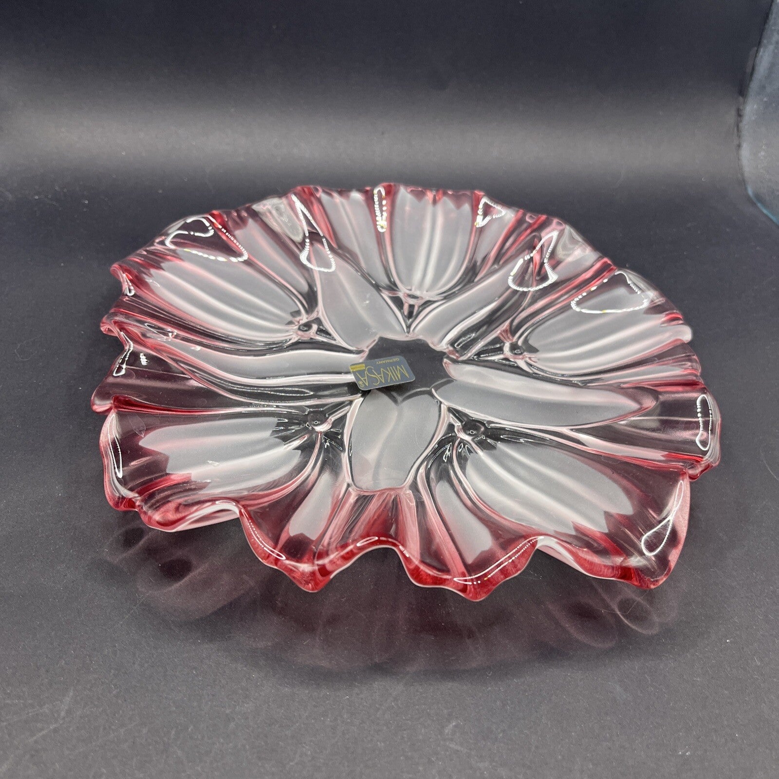 Art Glass Plate Pink Frosted White Tulip Floral Ruffle Edge 8 In Mikasa