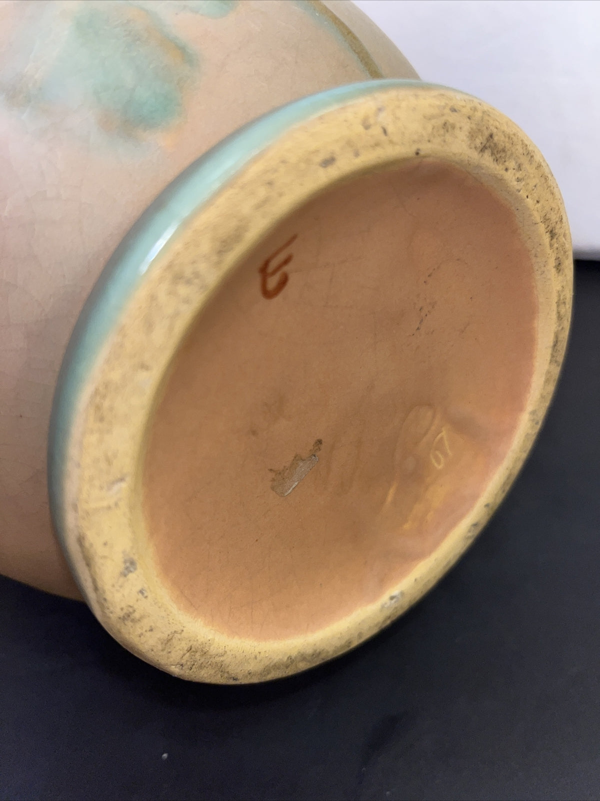 BEAUTIFUL VINTAGE 1930'S WELLER POTTERY PEACH TWO HANDLES WILD 3D ROSE VASE 