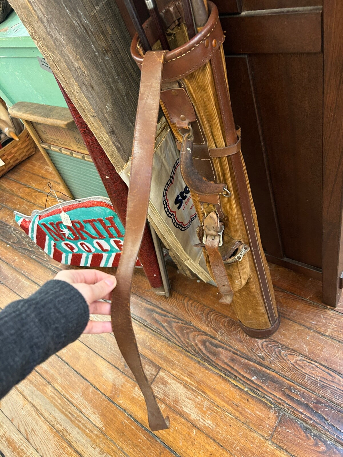 1930's Set of 7 Golf Club W Bag Wood and Metal Clubs Wood Handles W Talon Zipper
