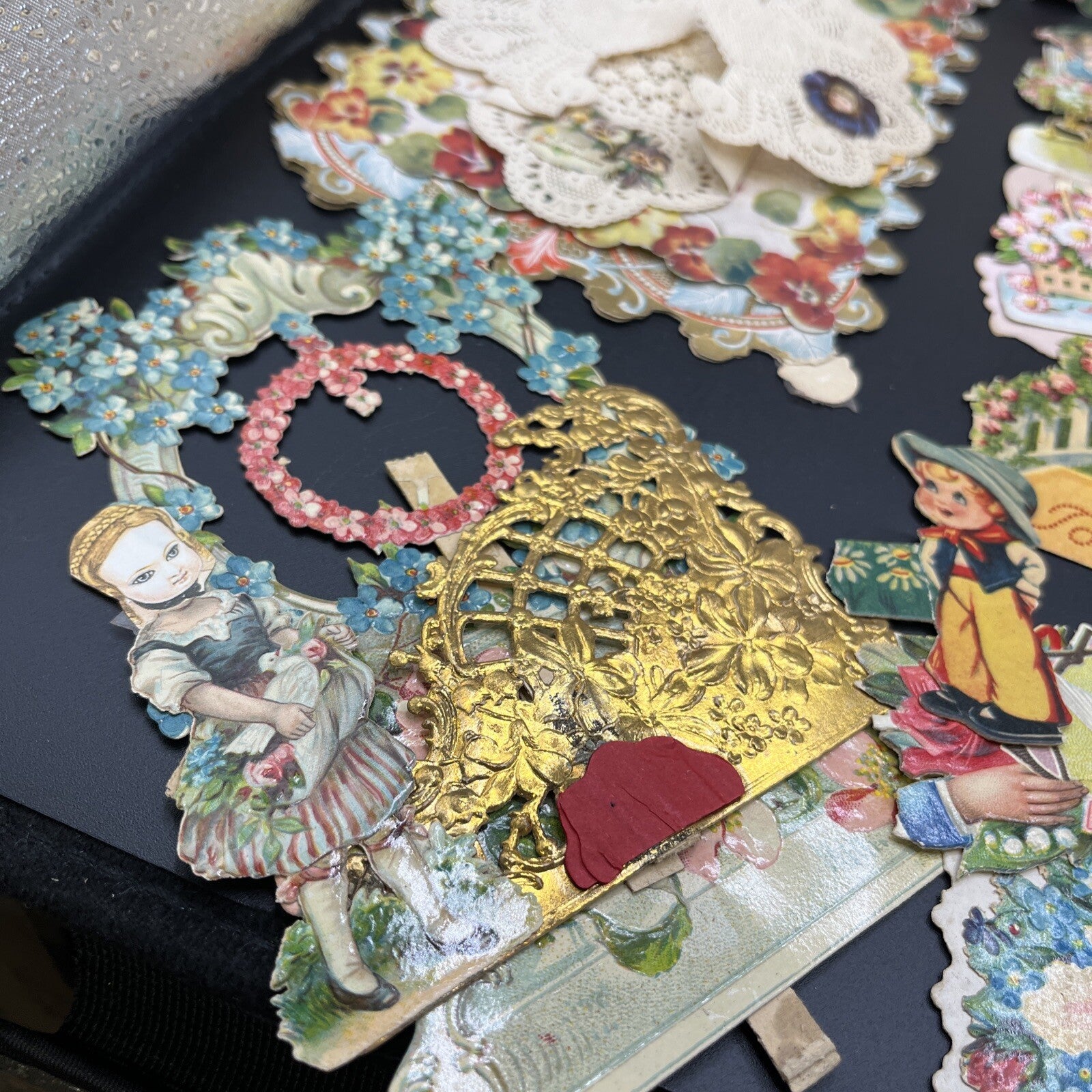 LOT OF 5 VINTAGE LG VALENTINE & 10 SMALL CARDS.