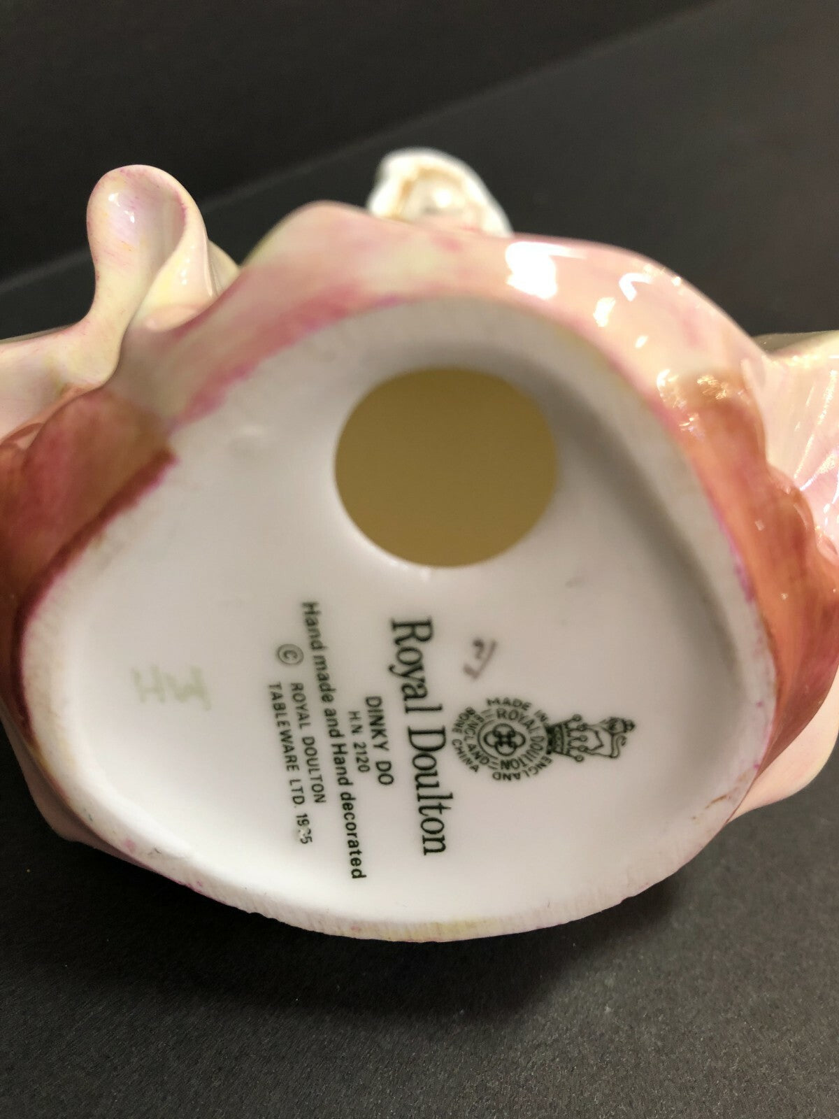 Vintage Rare Royal Doulton Figurine “Dinky Do” HN2120 